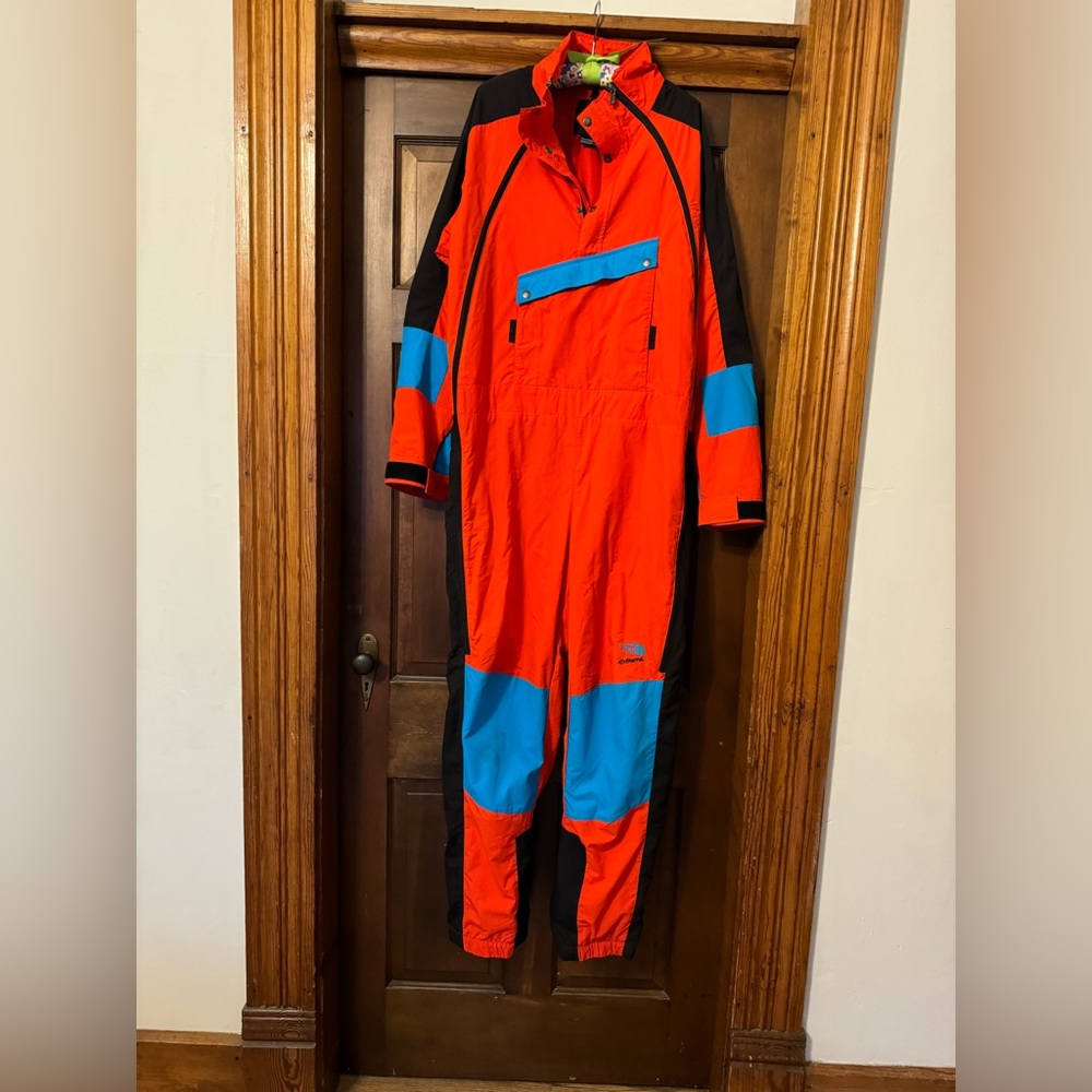 The North Face extreme wind suit * Men’s L/Women’s XL